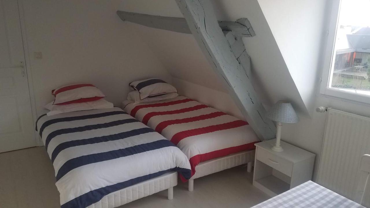 Bed and Breakfast Manoir De L'As De Trefle Isneauville Экстерьер фото